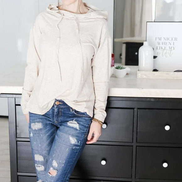 Max Studio Lightweight Hoodie - Picture 3 of 12